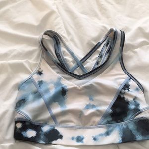 Lululemon sports bra